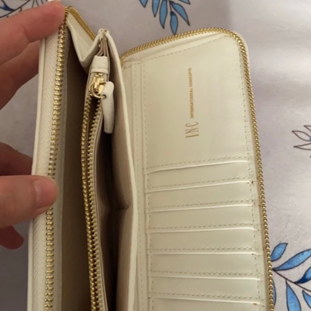INC Wallet - Picture 3 of 3
